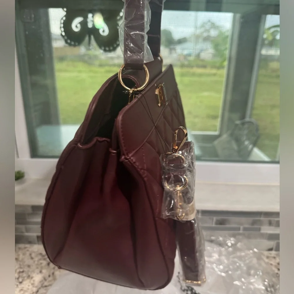🆕Badgley Mischka Quilted Maroon Satchel w/ long strap